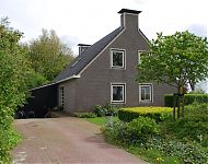 woning op de terpzoom van Aalzum